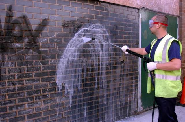 graffiti removal in thornton